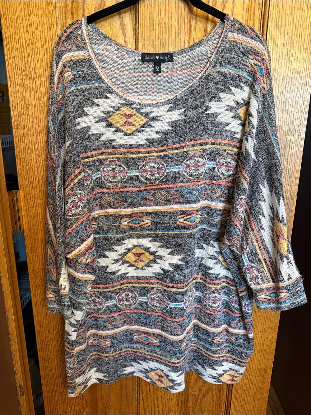 Derek Heart Gray 2X Knit Top Aztec